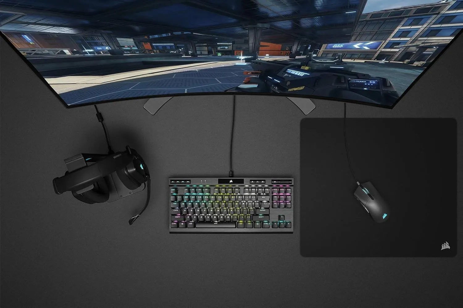 Bàn phím cơ chơi game Corsair K70 RGB TKL với đèn nền RGB