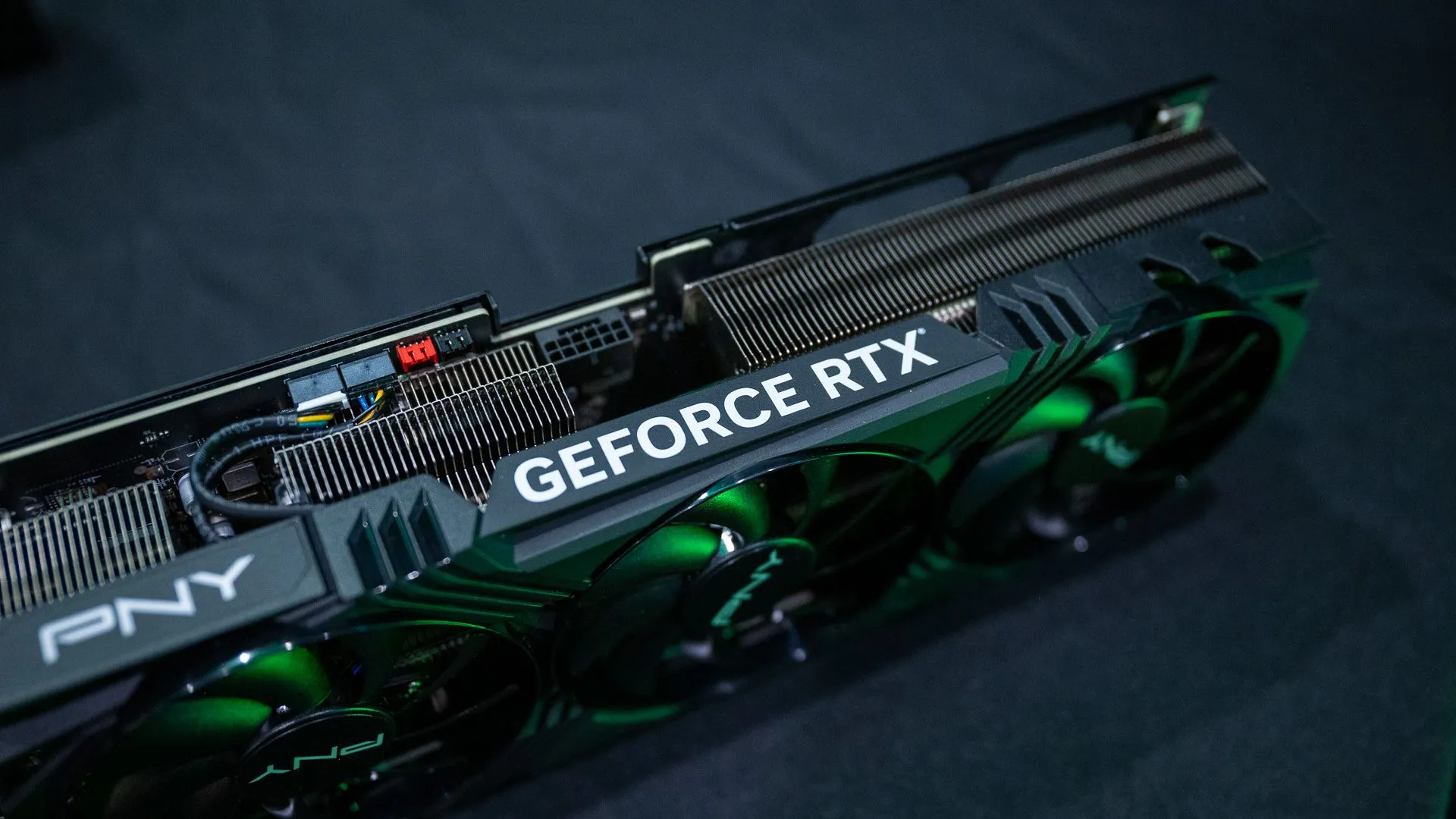 Card đồ họa NVIDIA GeForce RTX 4070 Ti, một lựa chọn đáng cân nhắc khi mua GPU cũ.