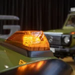 Đèn xi nhan hổ phách trên nắp capo Mercedes-Benz G-Class Edition Stronger Than The 1980s.