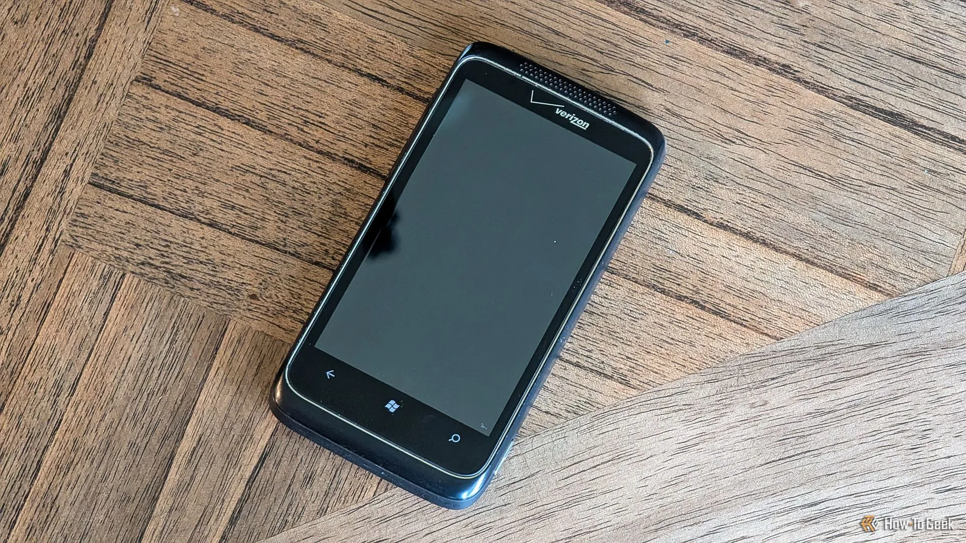 Điện thoại HTC 7 Trophy chạy Windows Phone