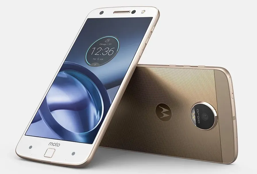 Điện thoại Moto Z mỏng 5.2mm với thiết kế module Moto Mods và cụm camera lồi đặc trưng.