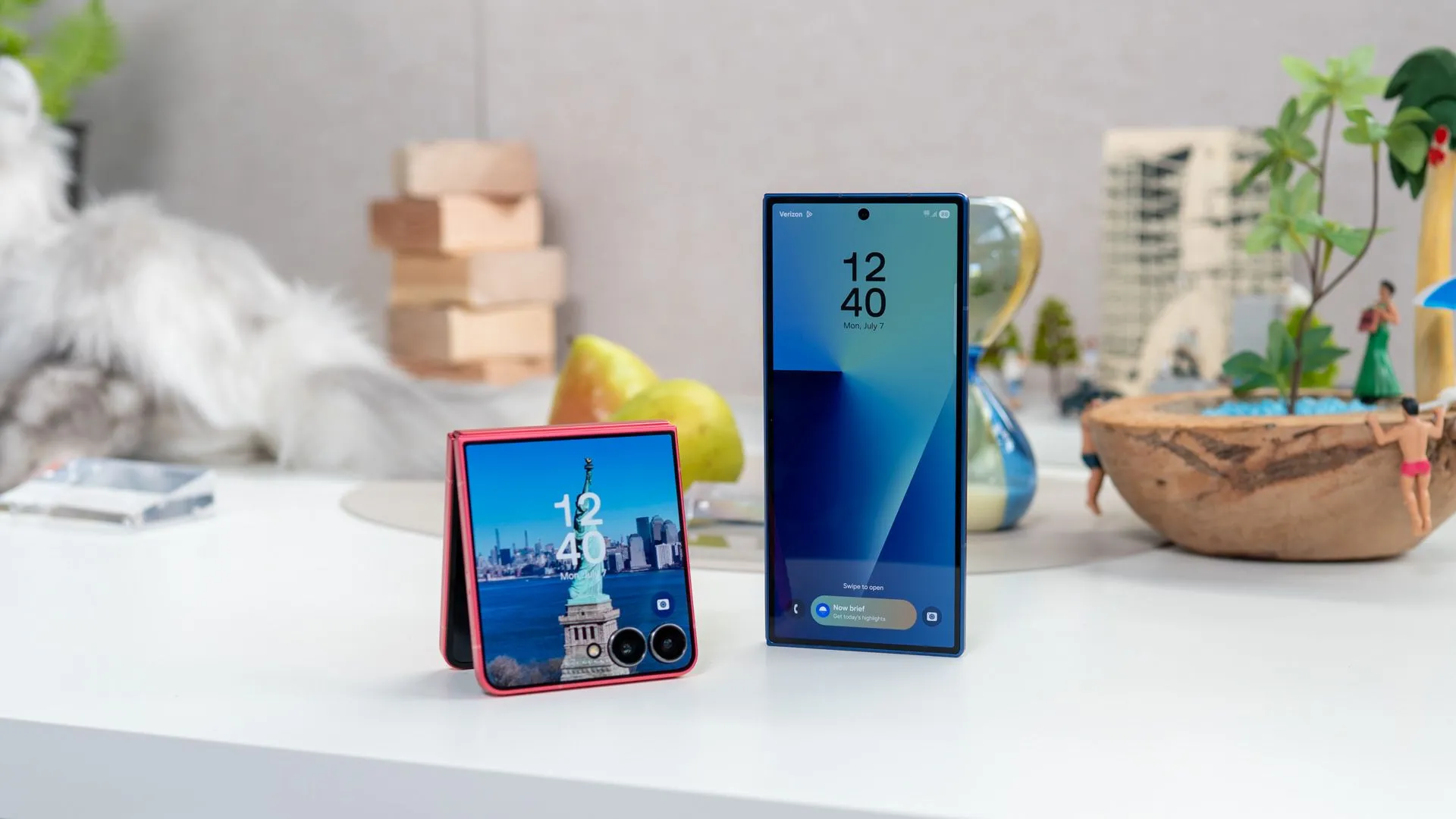 Galaxy Z Fold 7 và Galaxy Z Flip 7 thể hiện thiết kế gập độc đáo của Samsung