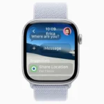 Giao diện Tin nhắn trên Apple Watch với hình nền tùy chỉnh, minh họa thiết kế Liquid Glass của watchOS 26