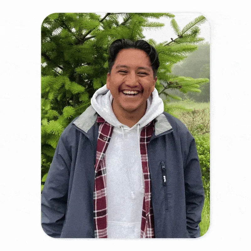 Giao diện trình chỉnh sửa ảnh mới của Google Photos với các gợi ý chỉnh sửa được hỗ trợ bởi AI