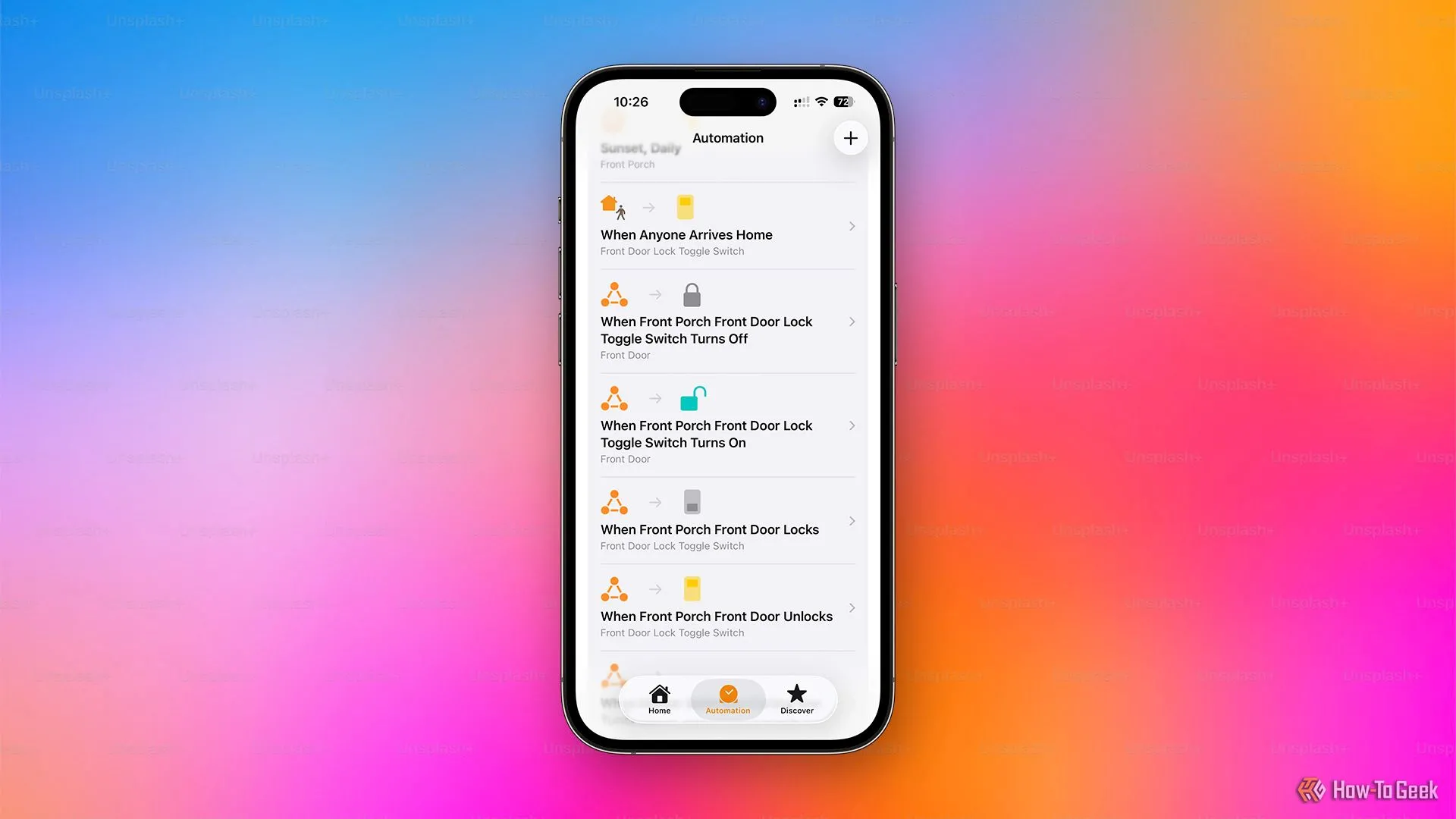 Giao diện ứng dụng Apple HomeKit hiển thị các automation tự động mở khóa cửa khi về nhà