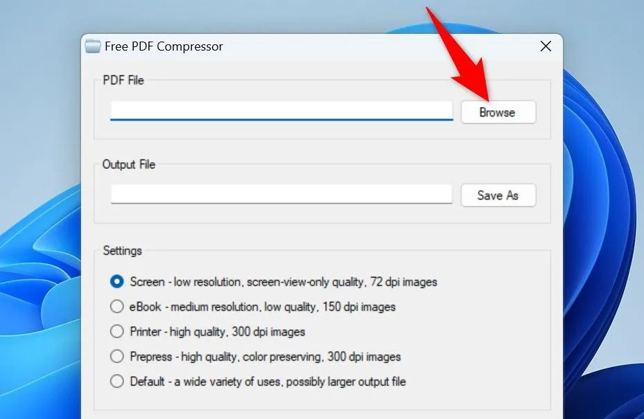 Giao diện ứng dụng Free PDF Compressor, đang chọn tệp PDF nguồn để nén