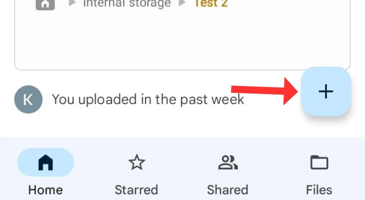 Google Drive với mũi tên chỉ vào biểu tượng dấu cộng