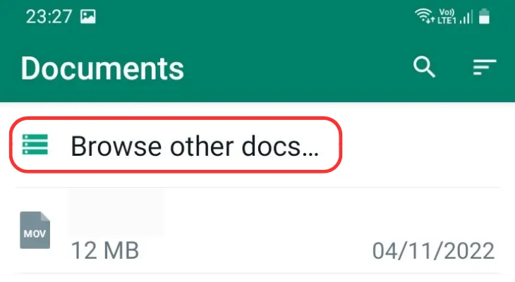 Màn hình chọn tài liệu của WhatsApp hiển thị rõ tùy chọn Duyệt tài liệu khác
