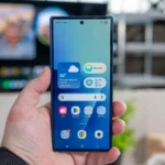 Màn hình ngoài lớn hơn trên Galaxy Z Fold 7 mang lại trải nghiệm hiển thị rộng rãi hơn