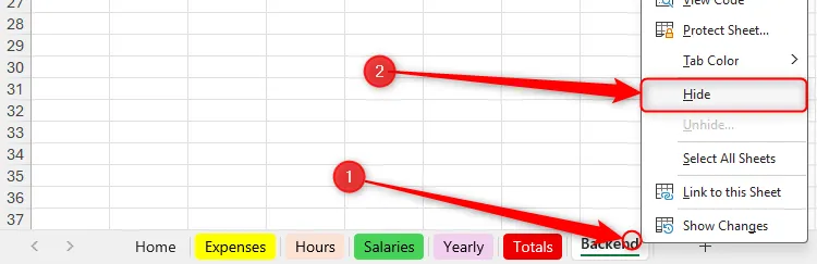 Menu chuột phải trên tab worksheet trong Excel, với tùy chọn &quot;Hide&quot; được chọn để ẩn bảng tính khỏi tầm nhìn của người dùng khác.