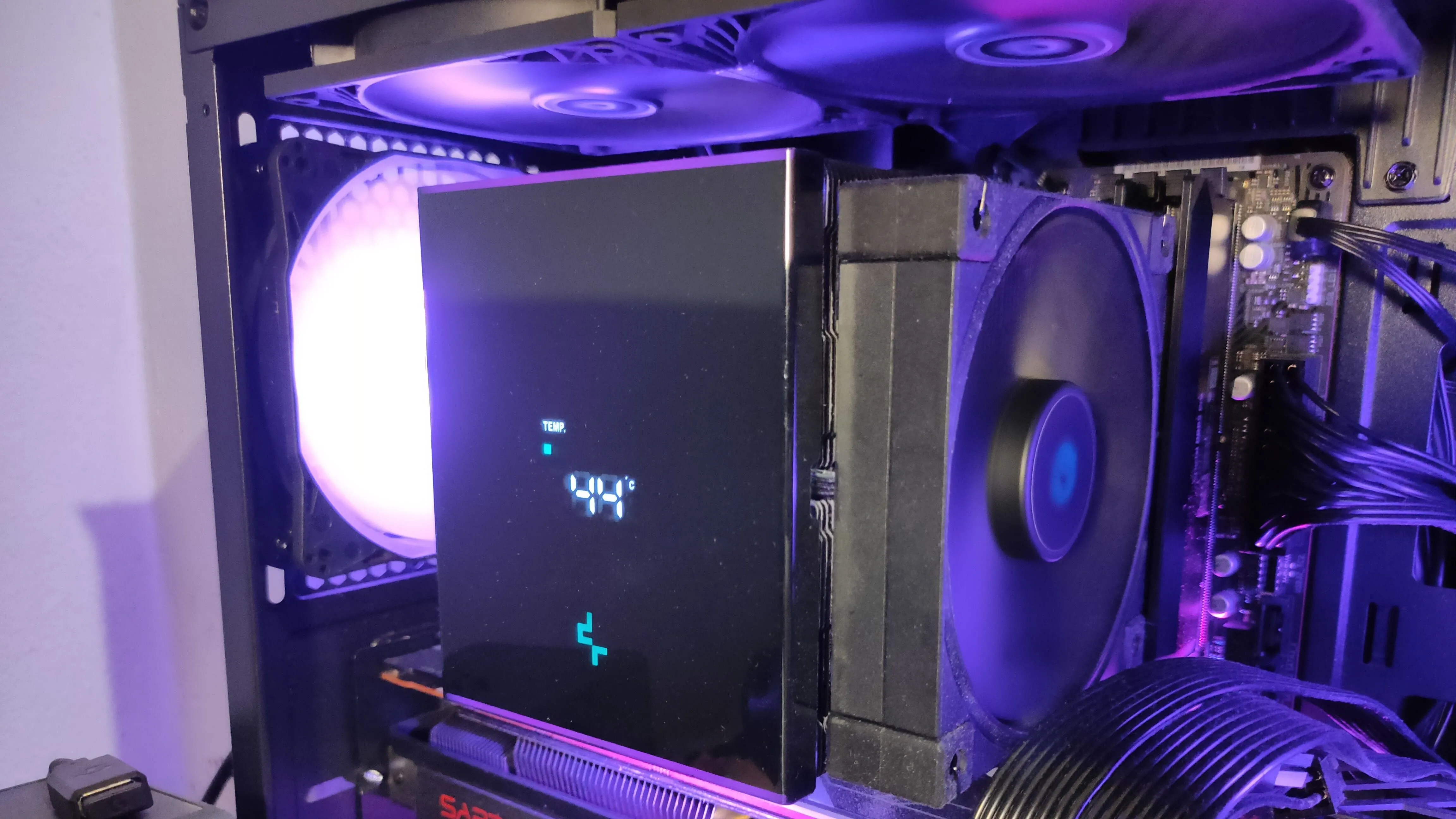 Tản nhiệt khí Deepcool AK620 Digital trong PC gaming