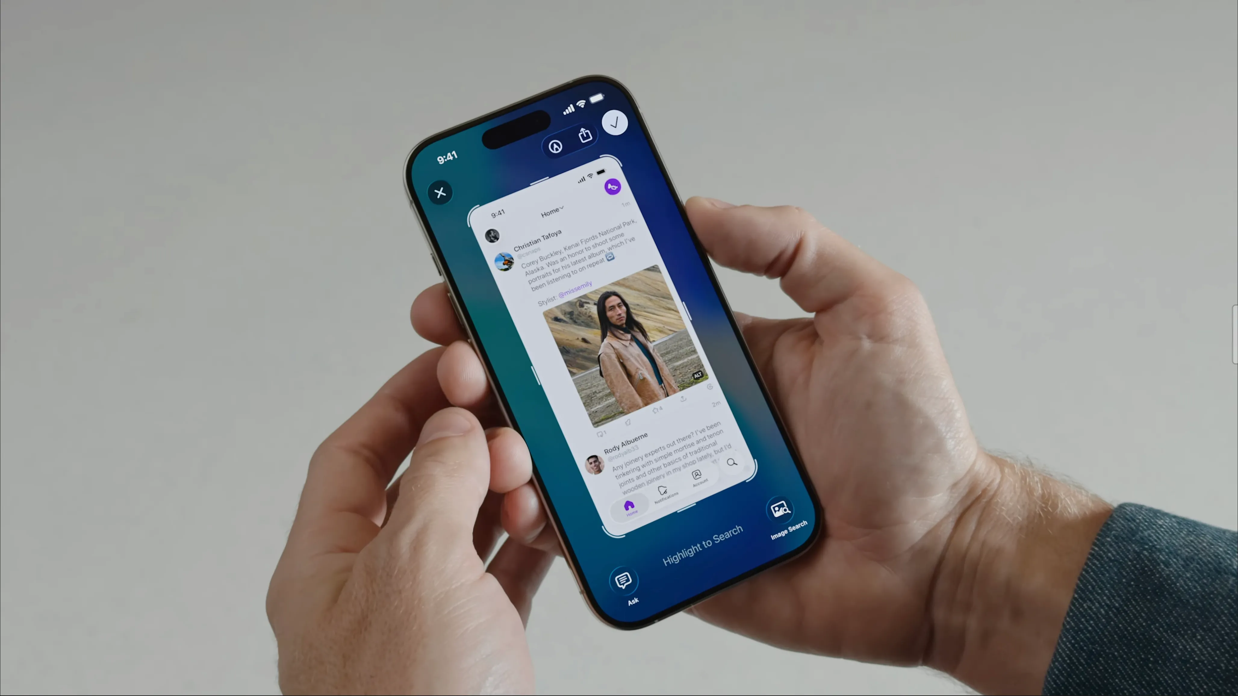 Tính năng Trí tuệ Thị giác (Visual Intelligence) trên iOS 26 với tùy chọn hỏi ChatGPT về nội dung màn hình.