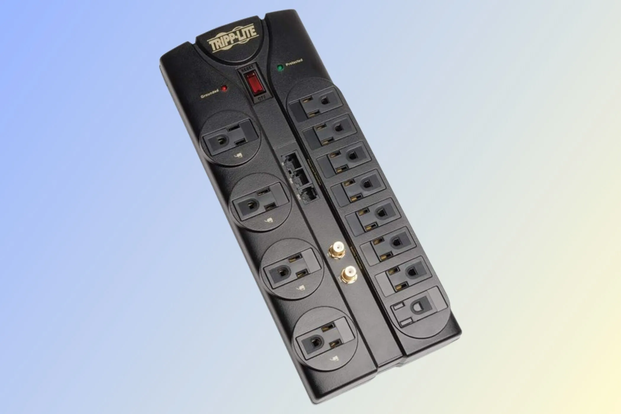 Tripp Lite TLP1208 SAT là bộ chống sốc điện tổng thể tốt nhất, bảo vệ mạnh mẽ với 2880 Joules và 12 ổ cắm
