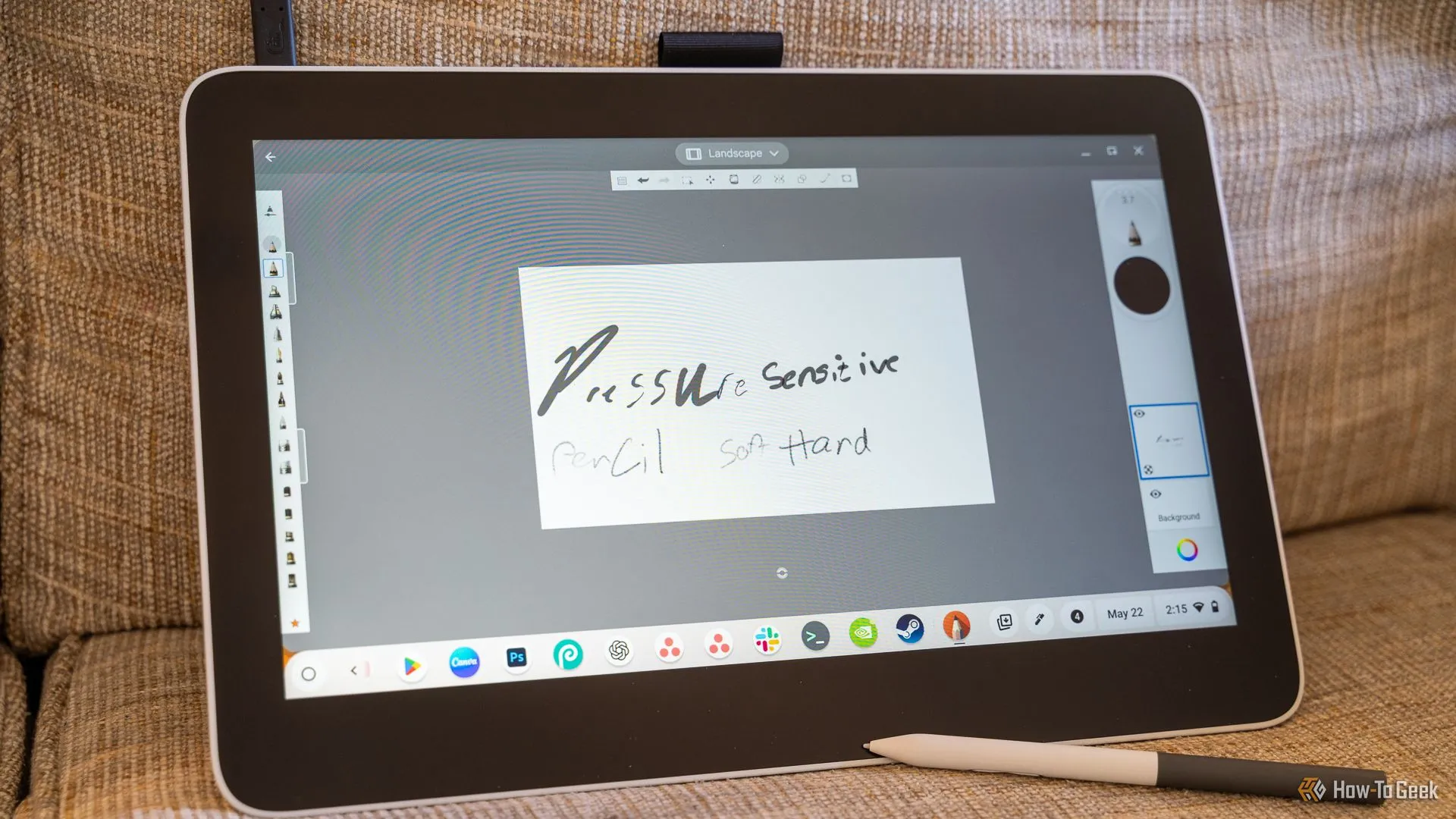 Vẽ trong ứng dụng Sketchbook trên Chromebook qua bảng vẽ Wacom, thể hiện khả năng sáng tạo mượt mà.