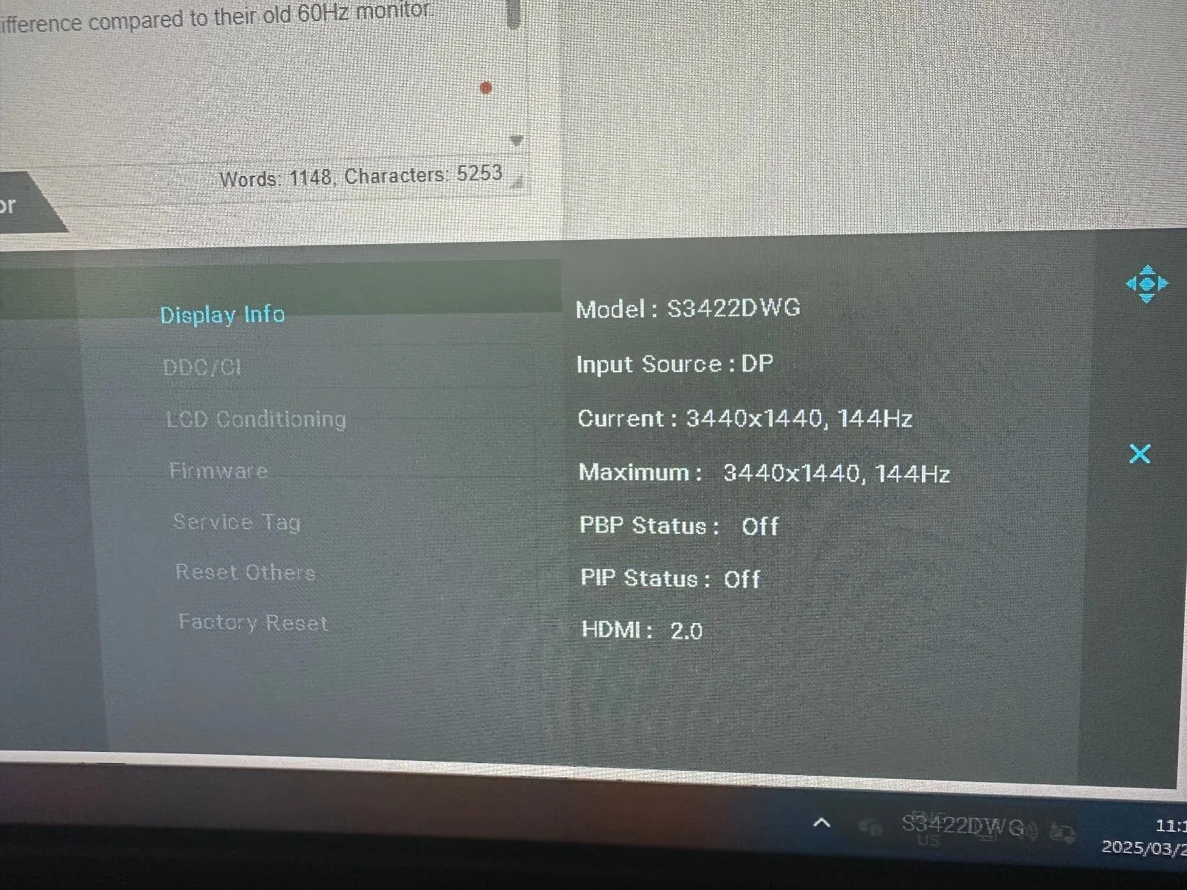 Xem thông tin độ phân giải và tần số quét trên menu màn hình Dell Ultrawide